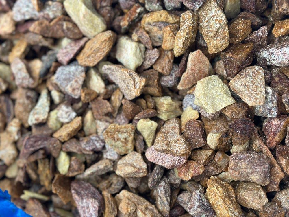 Златолит персиковый декоративная каменная крошка купить в Магадане