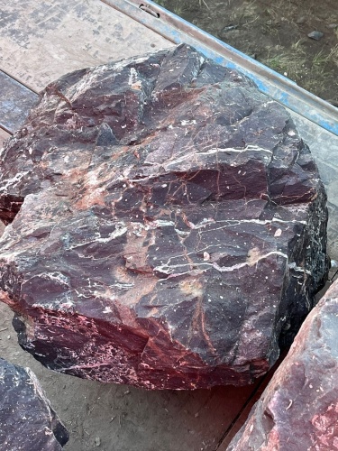 Камни для ландшафтного дизайна красно-фиолетовые 10-60 килограмм купить в Магадане