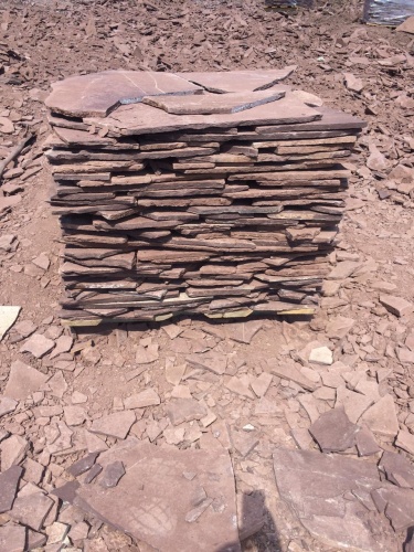 Плитняк лемезит бордовый для цоколя 1,5-2 см купить в Магадане