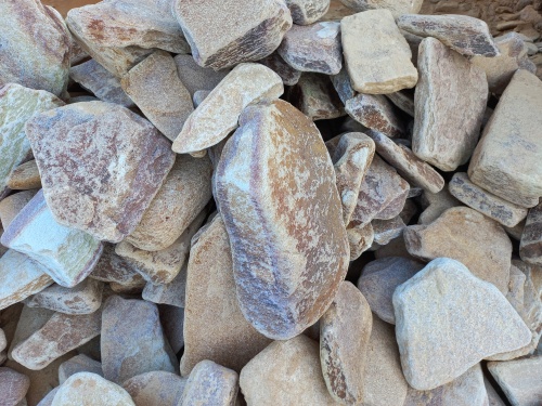 Златолит жёлтый, жёлто-зелёный глыбки и валуны для ланшафтного дизайна купить в Магадане