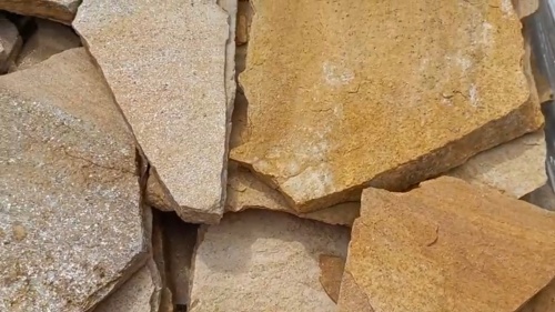 Плитняк златолит жёлтый для цоколя купить в Магадане