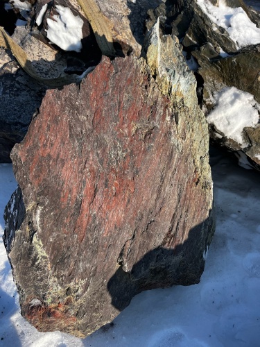 Ландшафтные глыбы красно-фиолетовые 200-1000 килограмм купить в Магадане