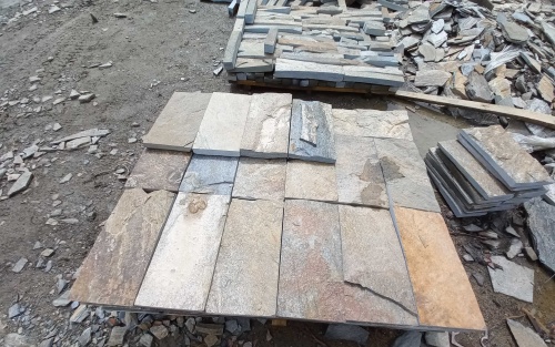 Плитка пилёная златолит Уральский для цоколя, отмостки купить в Магадане