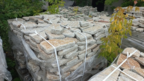 Гранитный плитняк галтованный для парковки купить в Магадане