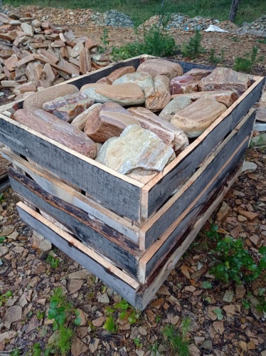 Златолит жёлтый, жёлто-зелёный глыбки и валуны для ланшафтного дизайна купить в Магадане