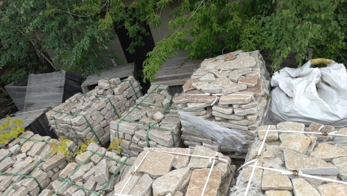 Гранитный плитняк галтованный для парковки купить в Магадане