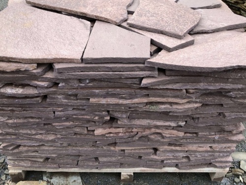 Плитняк лемезит бордовый для облицовки цоколя 20-25 мм  купить в Магадане