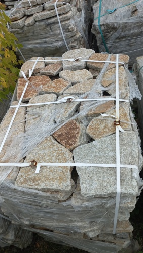 Плитняк галтованный гранитный для ландшафтного дизайна купить в Магадане